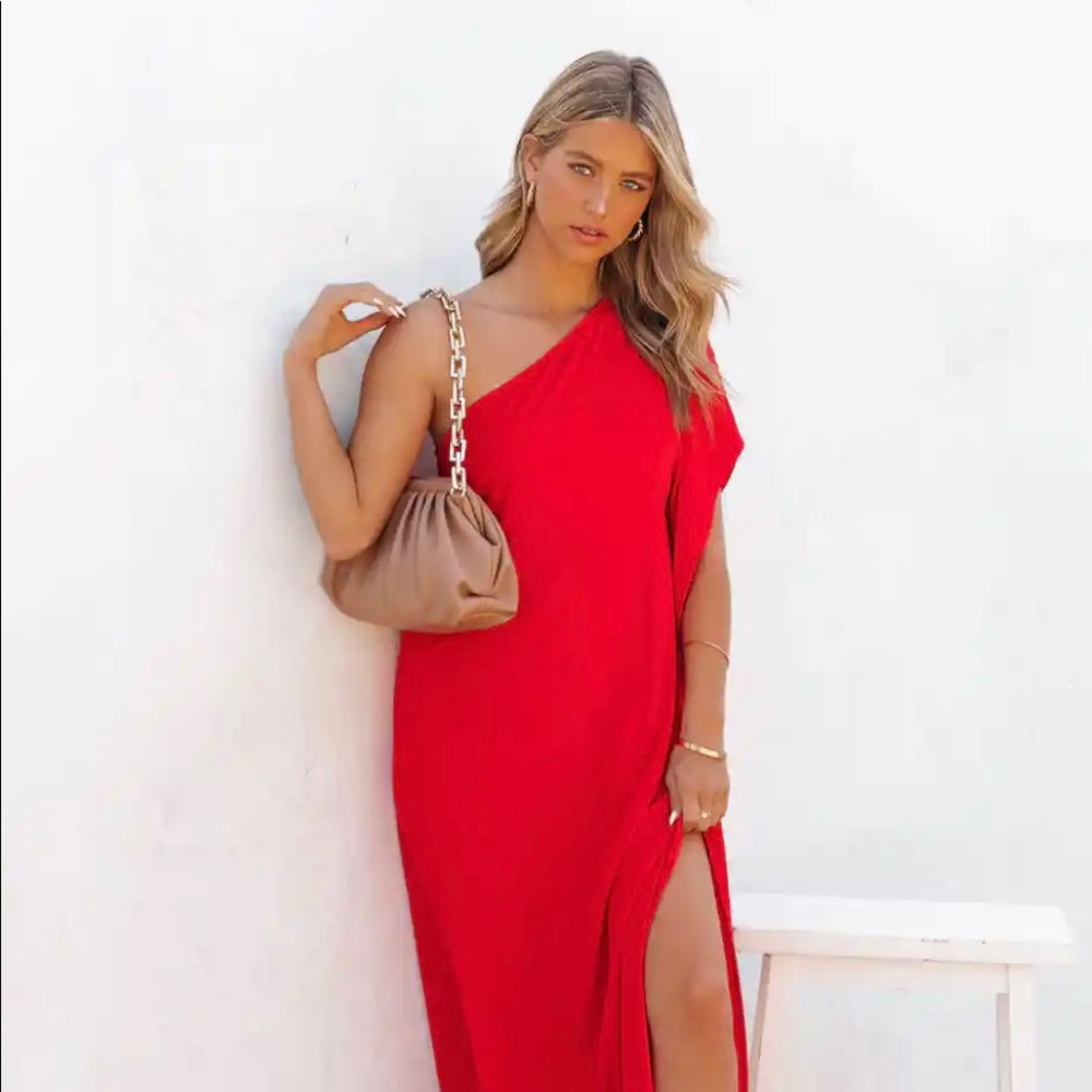 VICI STRIKE A POSE MAXI DRESS - TOMATO RED